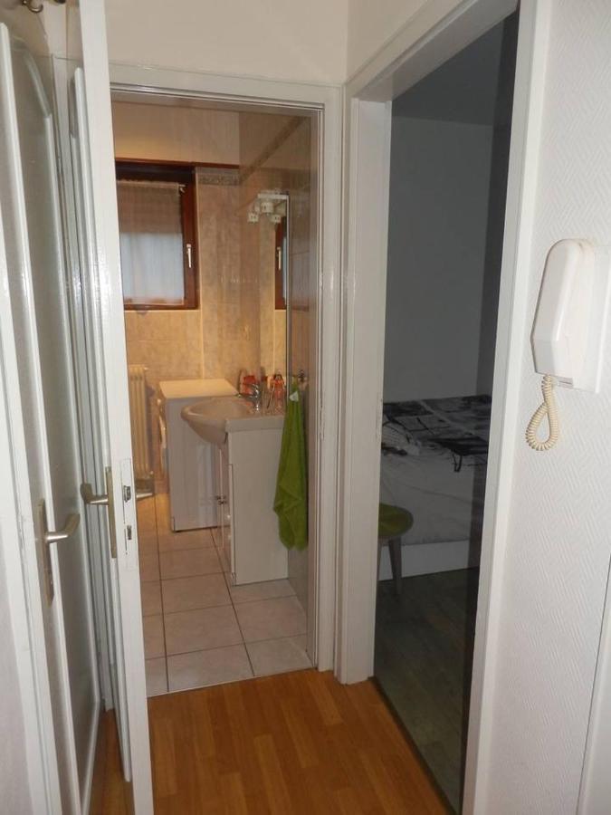 Apartment Agreable 2 Pieces A Avec Garage Ferme - Check In Autonome Forbach