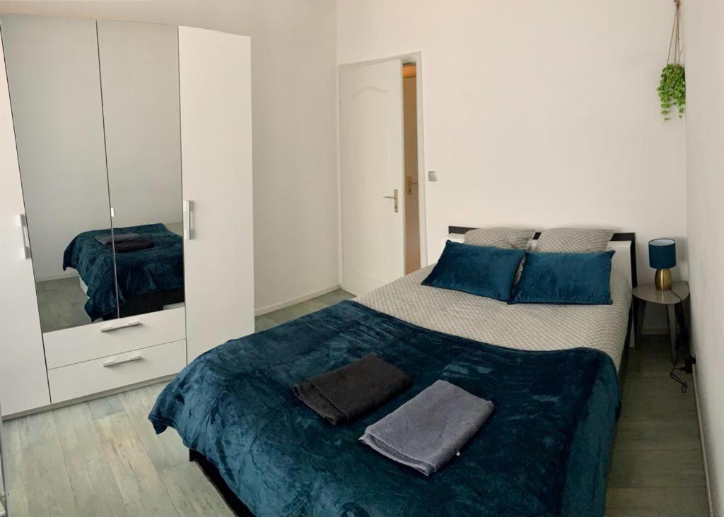 Agreable 2 Pieces A Avec Garage Ferme - Check In Autonome